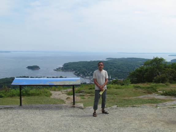 O belo visual no alto de Camden Hill State Park, em Camden, litoral de Maine, nos Estados Unidos